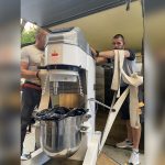 Ipari dagasztógép költöztetés